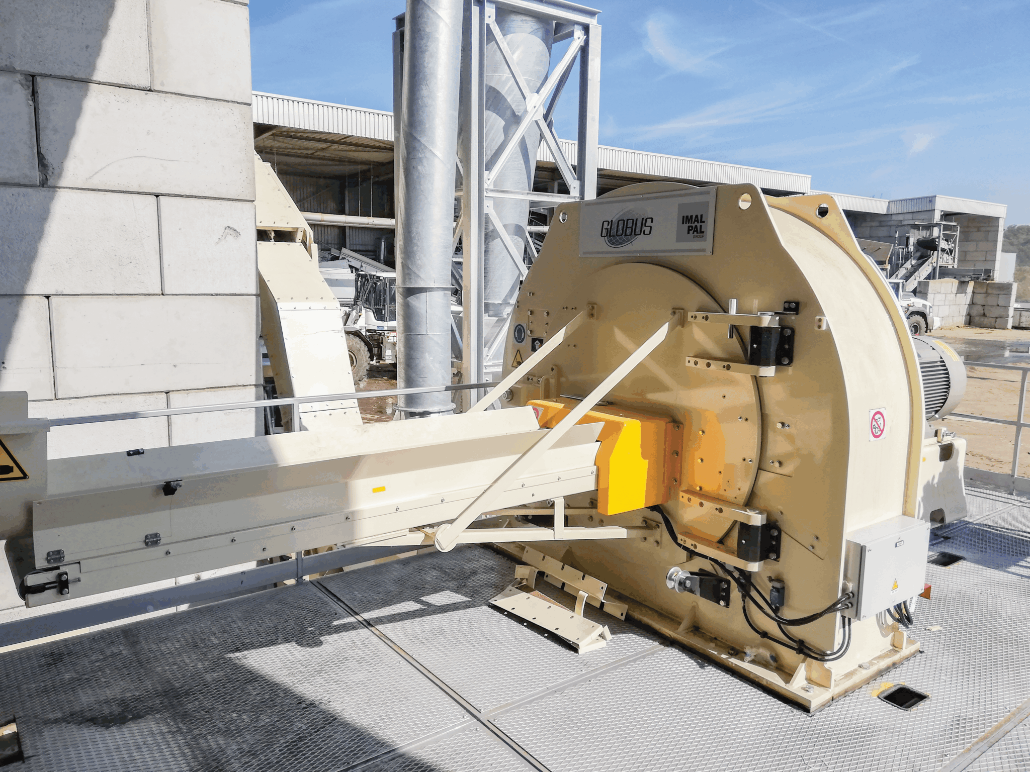 RevoStrand centrifugal strander mill by Globus Srl – industrial wood strand production machine for OSB and SLPB panels